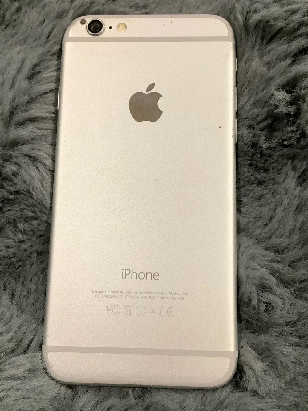 Apple iPhone White Front-Facing Smartphone Model A1549